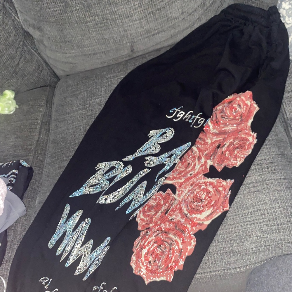 Casual Black and Red Maxi Skirt with Graphic Design